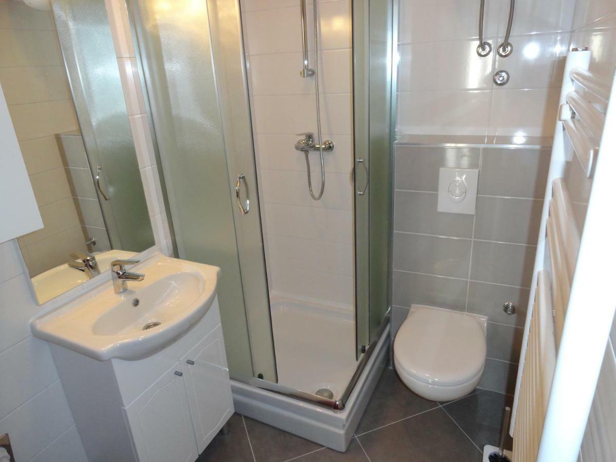 Apartments Anica 2 Макарска Екстериор снимка