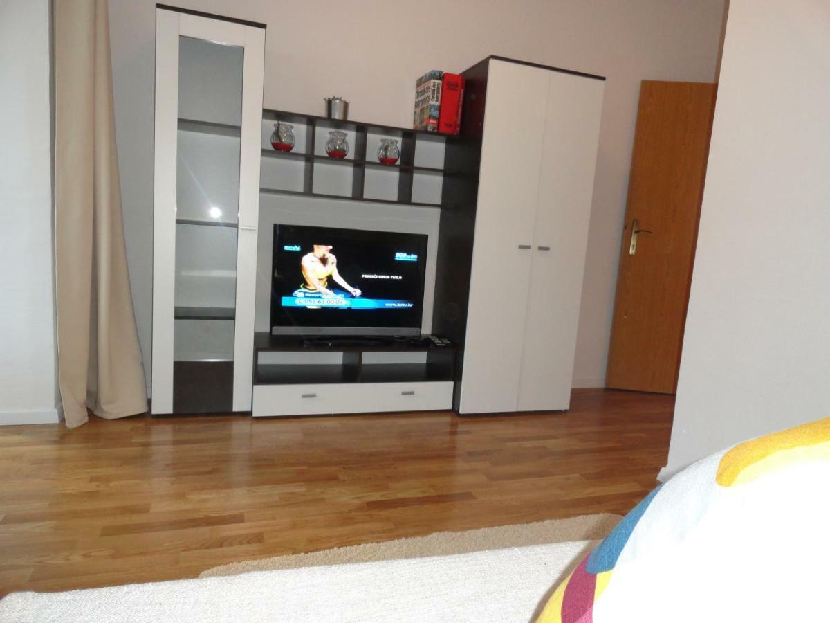 Apartments Anica 2 Макарска Екстериор снимка