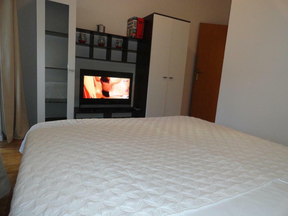 Apartments Anica 2 Макарска Екстериор снимка