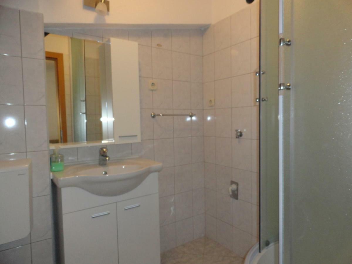 Apartments Anica 2 Макарска Екстериор снимка